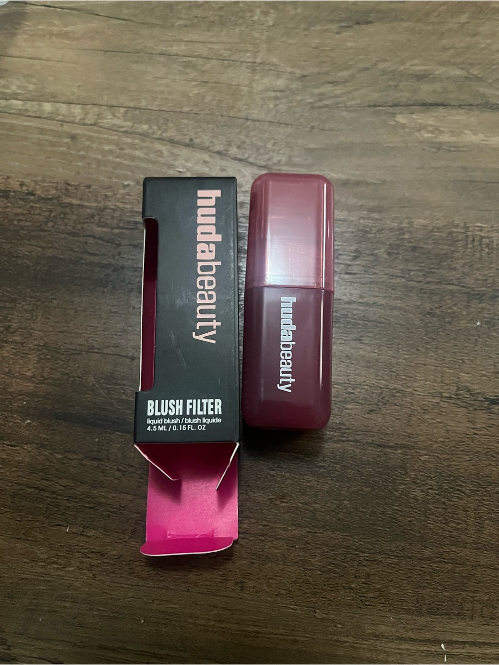 HUDA BEAUTY Blush Filter Liquid Blush in Deep Rose / Berry